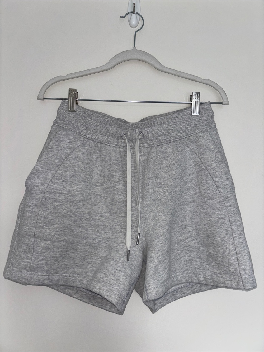 Scuba High-Rise 5” Shorts in Heathered Core Ultra Light Grey
